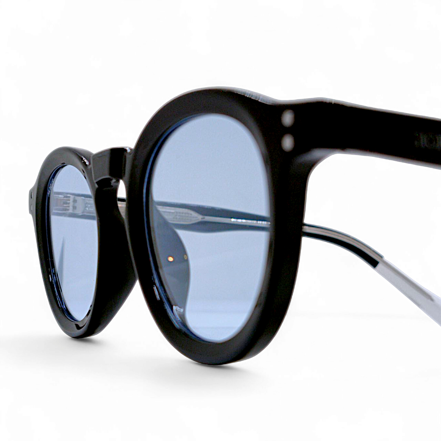 Horus 13 black light b