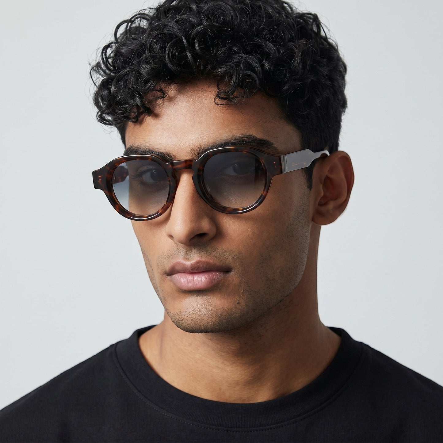 Nadaraty eyewear Horus Pro - H 178 sunglasses with bold tortoiseshell acetate frames and gradient grey lenses.