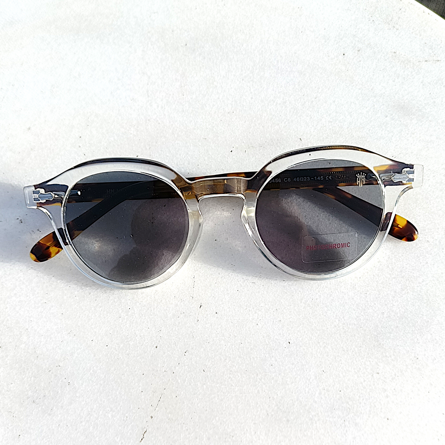 A 114 photocromic clear