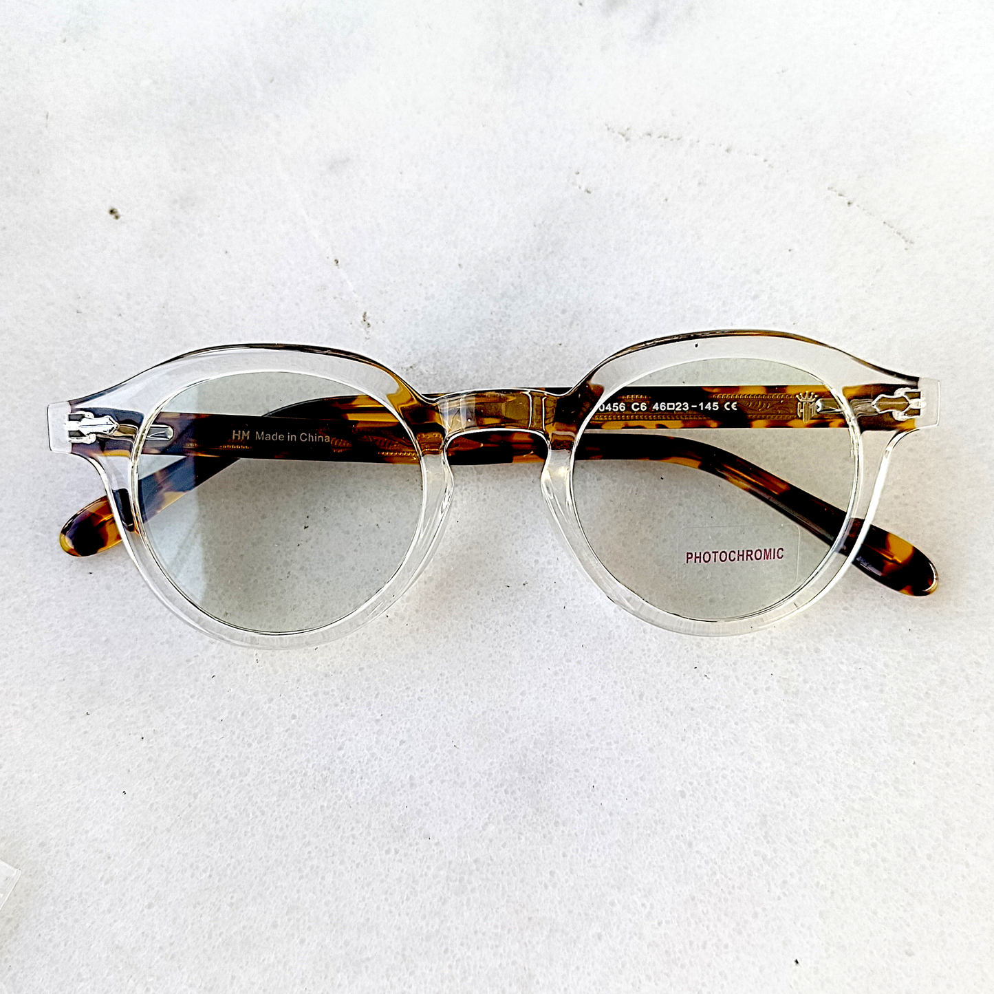 A 114 photocromic clear